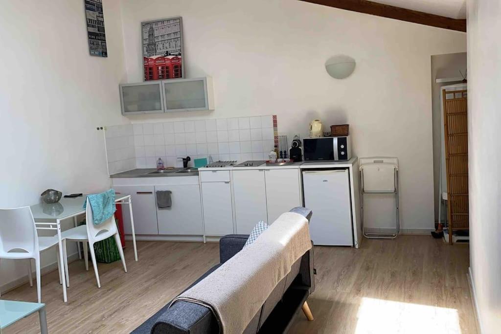 Le Saint-Lazare Appartement Au Calme Intra Muros Avignon Exterior foto